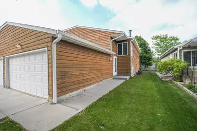 1513 28th Avenue S, Fargo,  58103 - Photo 1