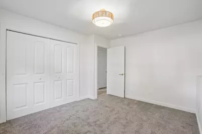 425 Crestview Drive S, Maplewood, MN 55119 - Photo 40