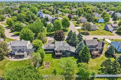 425 Crestview Drive S, Maplewood, MN 55119 - Photo 72
