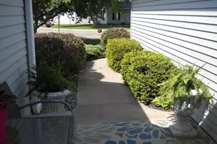 956 Willow Grove Cir, Waite Park, MN 56387 - Photo 6