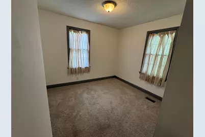 878 Monroe Court, Saint Paul, MN 55102 - Photo 8