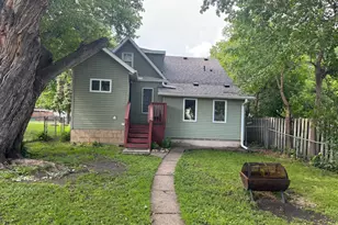 878 Monroe Ct, Saint Paul, MN 55102 - Photo 4