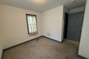 878 Monroe Ct, Saint Paul, MN 55102 - Photo 14
