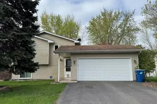 10635 62nd St NE, Albertville, MN 55301 - Photo 2
