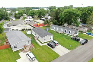 308 22nd St NW, Stewartville, MN 55976 - Photo 4