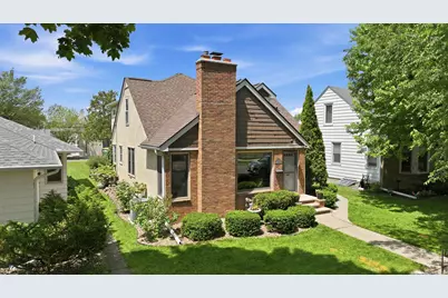 681 Wilder Street S, Saint Paul, MN 55116 - Photo 2