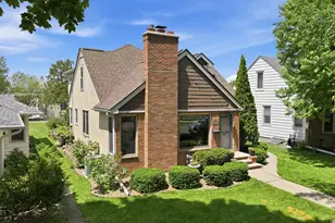681 Wilder Street S, Saint Paul, MN 55116 - Photo 2