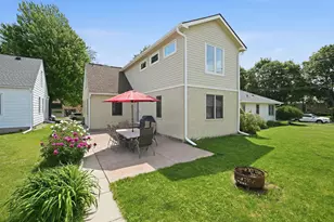 681 Wilder Street S, Saint Paul, MN 55116 - Photo 4