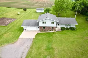 18827 Co Rd 17, Holdingford, MN 56340 - Photo 2