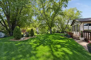10435 Buckingham Dr, Eden Prairie, MN 55347 - Photo 36