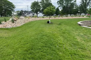 211 3rd Ave SW, Wells, MN 56097 - Photo 28
