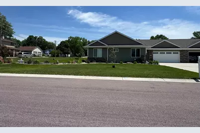 211 3rd Avenue SW, Wells, MN 56097 - Photo 1