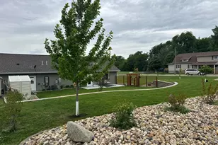 211 3rd Ave SW, Wells, MN 56097 - Photo 26