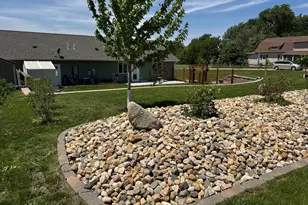 211 3rd Ave SW, Wells, MN 56097 - Photo 8