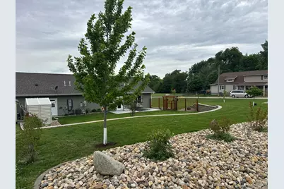 211 3rd Avenue SW, Wells, MN 56097 - Photo 32