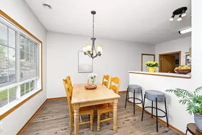 8000 Stratford Circle S, Shakopee, MN 55379 - Photo 8