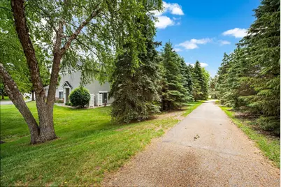 8000 Stratford Circle S, Shakopee, MN 55379 - Photo 30