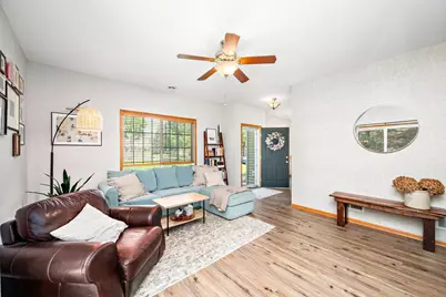 8000 Stratford Circle S, Shakopee, MN 55379 - Photo 6