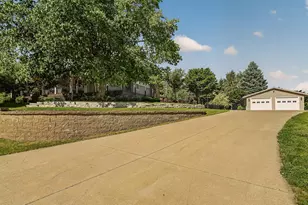 2537 Lisa Ln NE, Rochester, MN 55906 - Photo 48