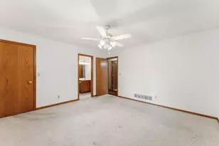404 Minnesota Ave, Roseville, MN 55113 - Photo 18