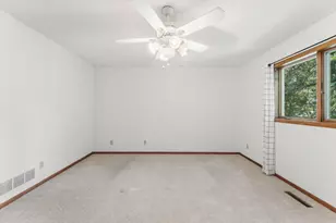 404 Minnesota Ave, Roseville, MN 55113 - Photo 18