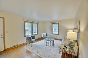 4522 Chatham Road NE, Columbia Heights, MN 55421 - Photo 4