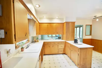4522 Chatham Road NE, Columbia Heights, MN 55421 - Photo 8