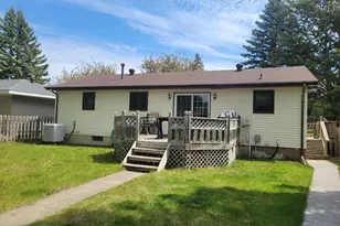 425 Spruce Ave S, Thief River Falls, MN 56701 - Photo 16