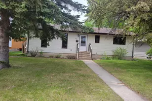 425 Spruce Ave S, Thief River Falls, MN 56701 - Photo 24