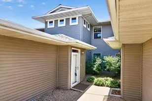 1171 Gallery Ln, Chaska, MN 55318 - Photo 6