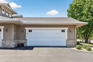 1171 Gallery Ln, Chaska, MN 55318 - Photo 4