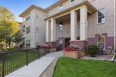 9225 Medicine Lake Road #205B, Golden Valley, MN 55427 - Photo 4