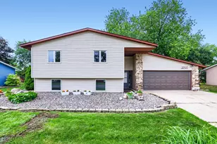 2707 Croixwood Blvd, Stillwater, MN 55082 - Photo 1