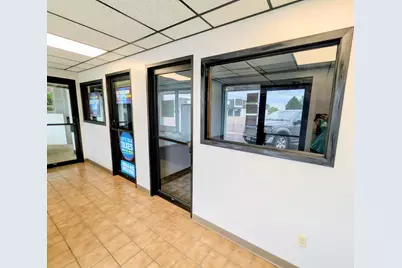 2308 S Broadway Street #2D, Alexandria, MN 56308 - Photo 4