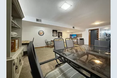 979 S Prairie Avenue, Fairmont, MN 56031 - Photo 40