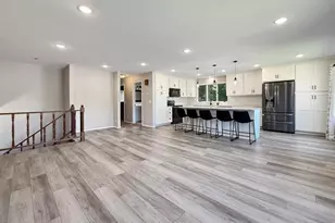 513 E Ciro St, Truman, MN 56088 - Photo 4