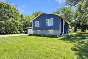 513 E Ciro St, Truman, MN 56088 - Photo 34