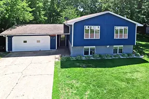 513 E Ciro St, Truman, MN 56088 - Photo 36