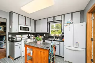774 Roselawn Ave E, Maplewood, MN 55117 - Photo 4