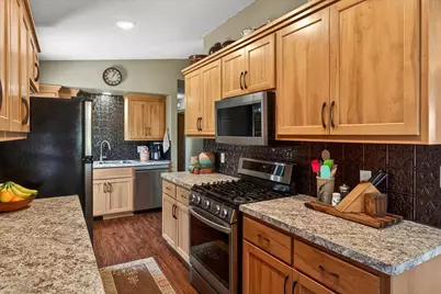 8625 Burr Oak Lane, Maple Plain, MN 55359 - Photo 12