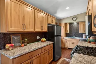 8625 Burr Oak Ln, Maple Plain, MN 55359 - Photo 14