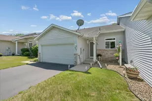 623 35th St W, Hastings, MN 55033 - Photo 2