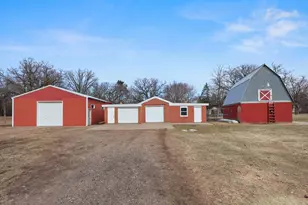 612 N Birch St, Royalton, MN 56373 - Photo 28
