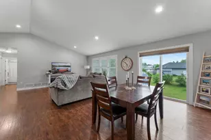 40219 Golden Way, North Branch, MN 55056 - Photo 10