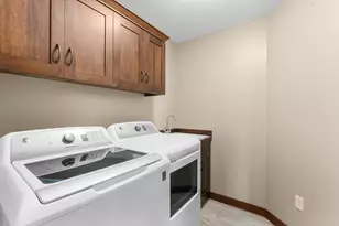 870 Portsmith Dr NW, Rochester, MN 55901 - Photo 18