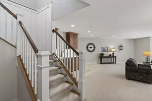 94 Neptune St, Mahtomedi, MN 55115 - Photo 48