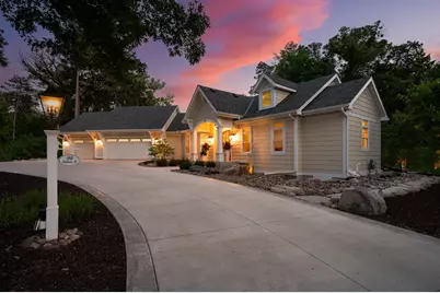94 Neptune Street, Mahtomedi, MN 55115 - Photo 64