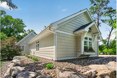 94 Neptune Street, Mahtomedi, MN 55115 - Photo 60