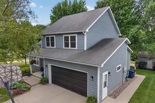 711 Sunset Dr, Fergus Falls, MN 56537 - Photo 4