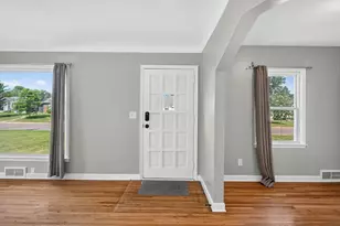7225 Grand Ave S, Richfield, MN 55423 - Photo 8